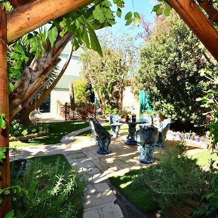 Secret Garden Guesthouse Блаубергстранд Экстерьер фото