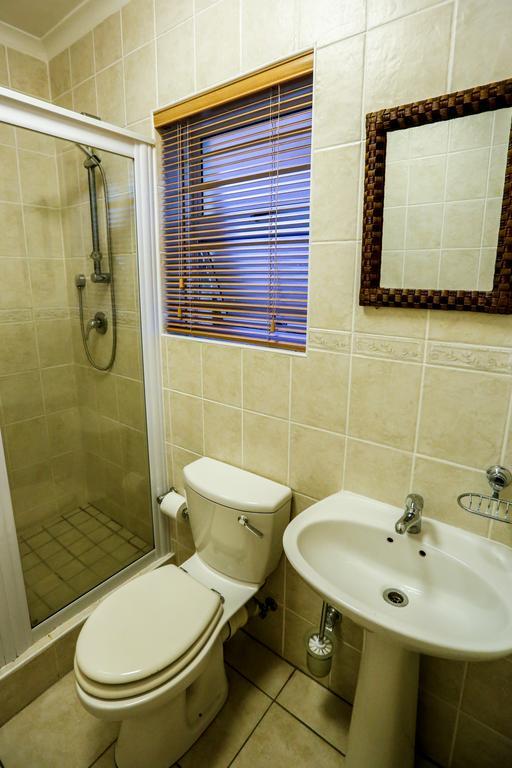 Secret Garden Guesthouse Блаубергстранд Номер фото