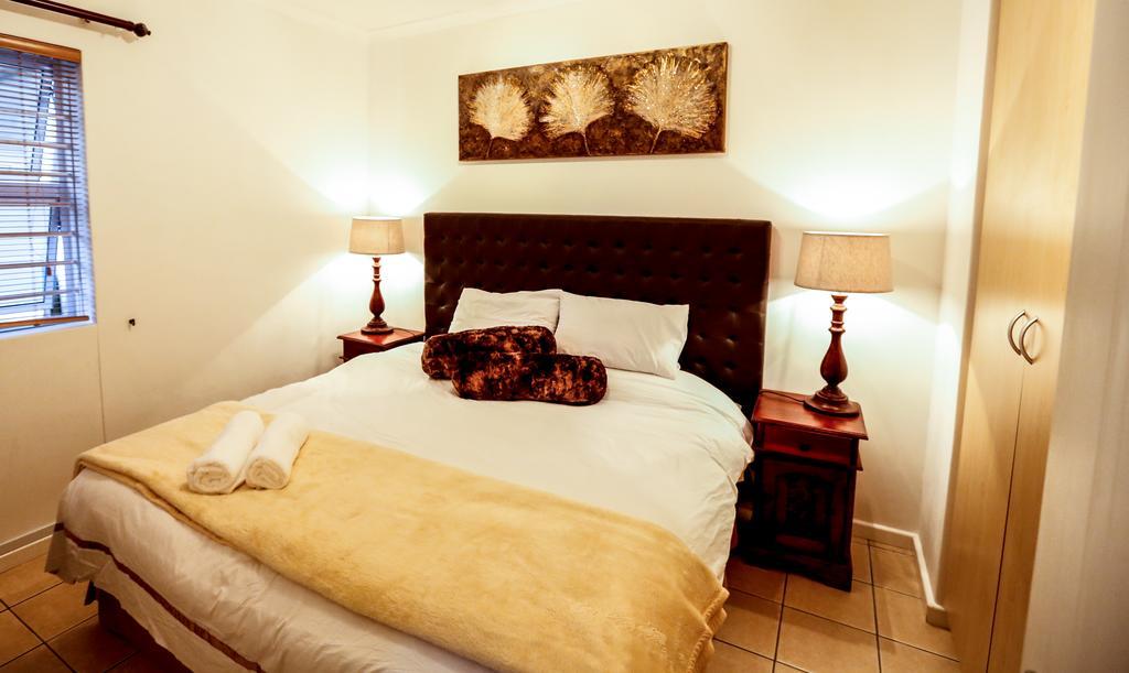 Secret Garden Guesthouse Блаубергстранд Номер фото