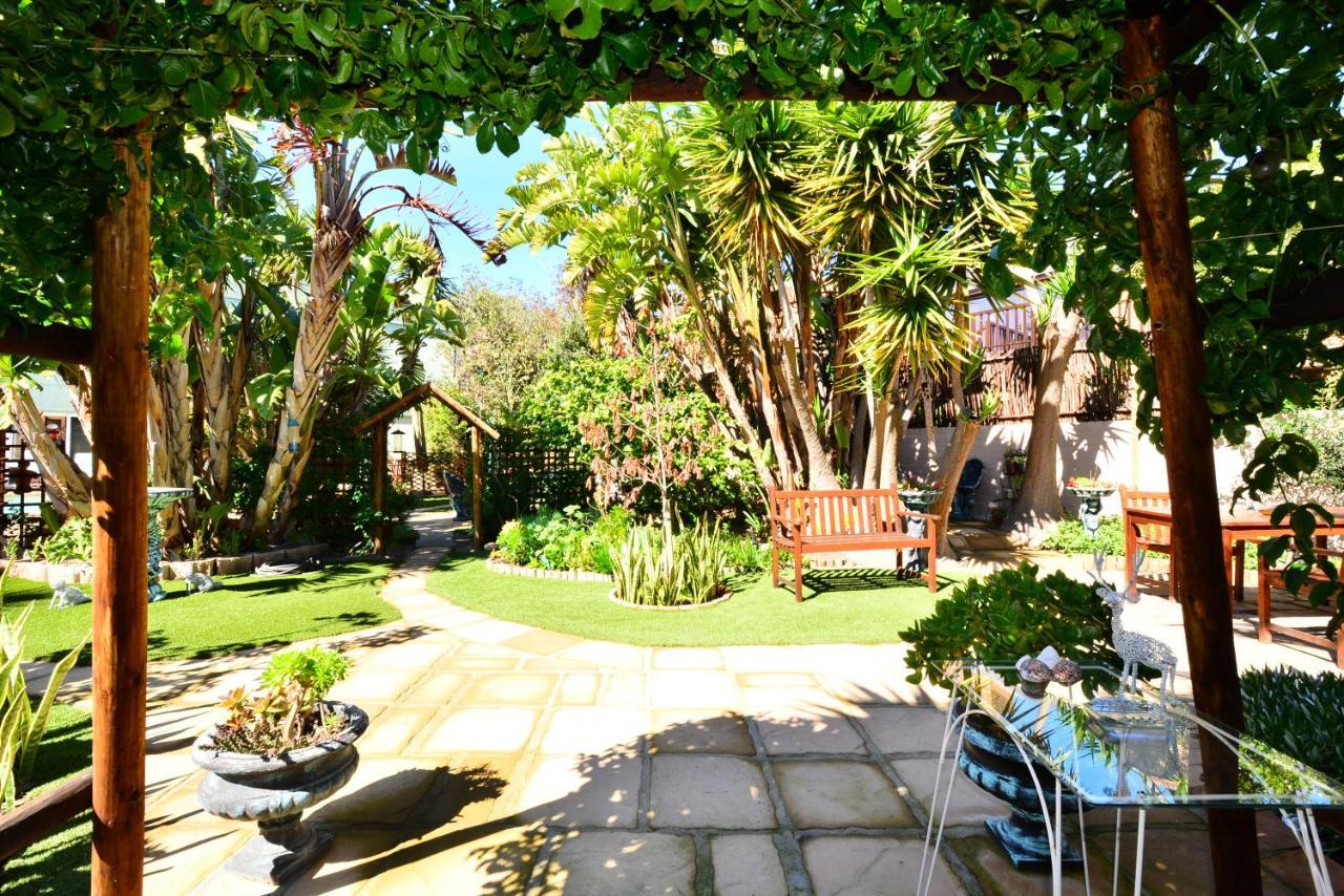 Secret Garden Guesthouse Блаубергстранд Экстерьер фото